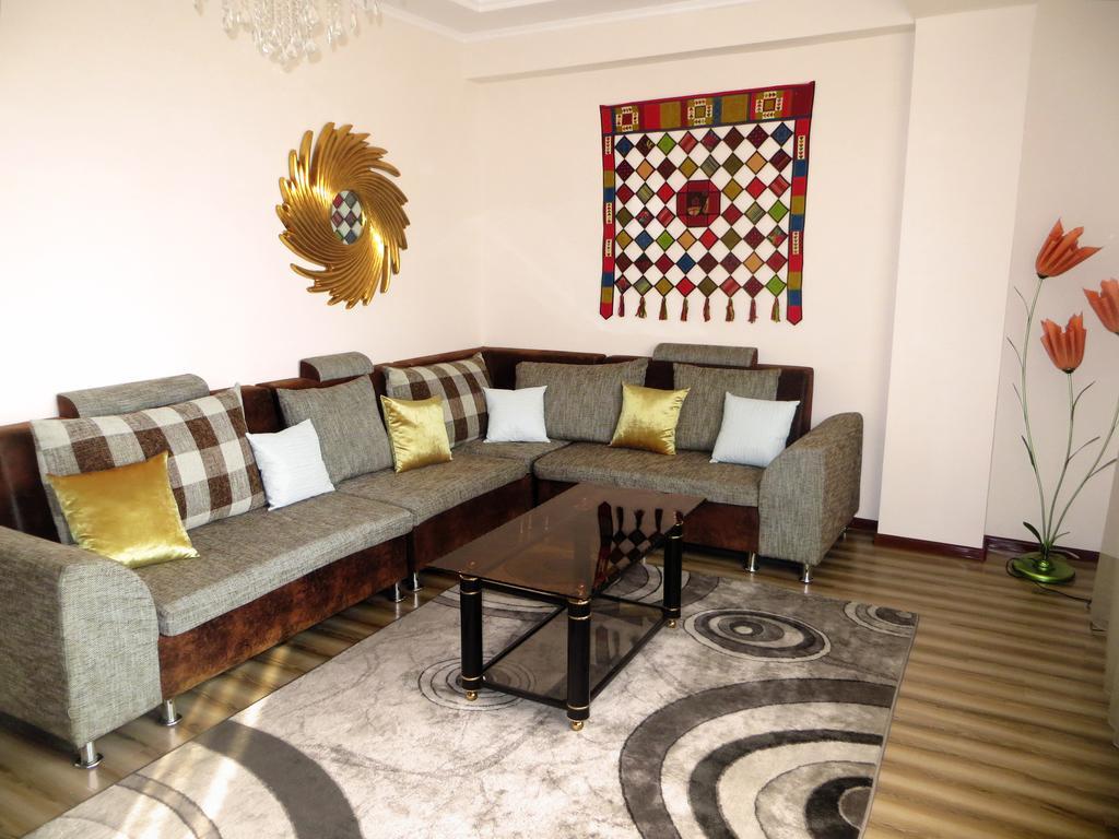 Apartment Kievskaya 114/2 Bishkek Exterior foto